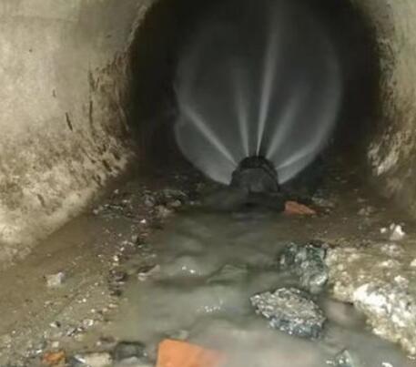 沙湖原种场市政管道清淤