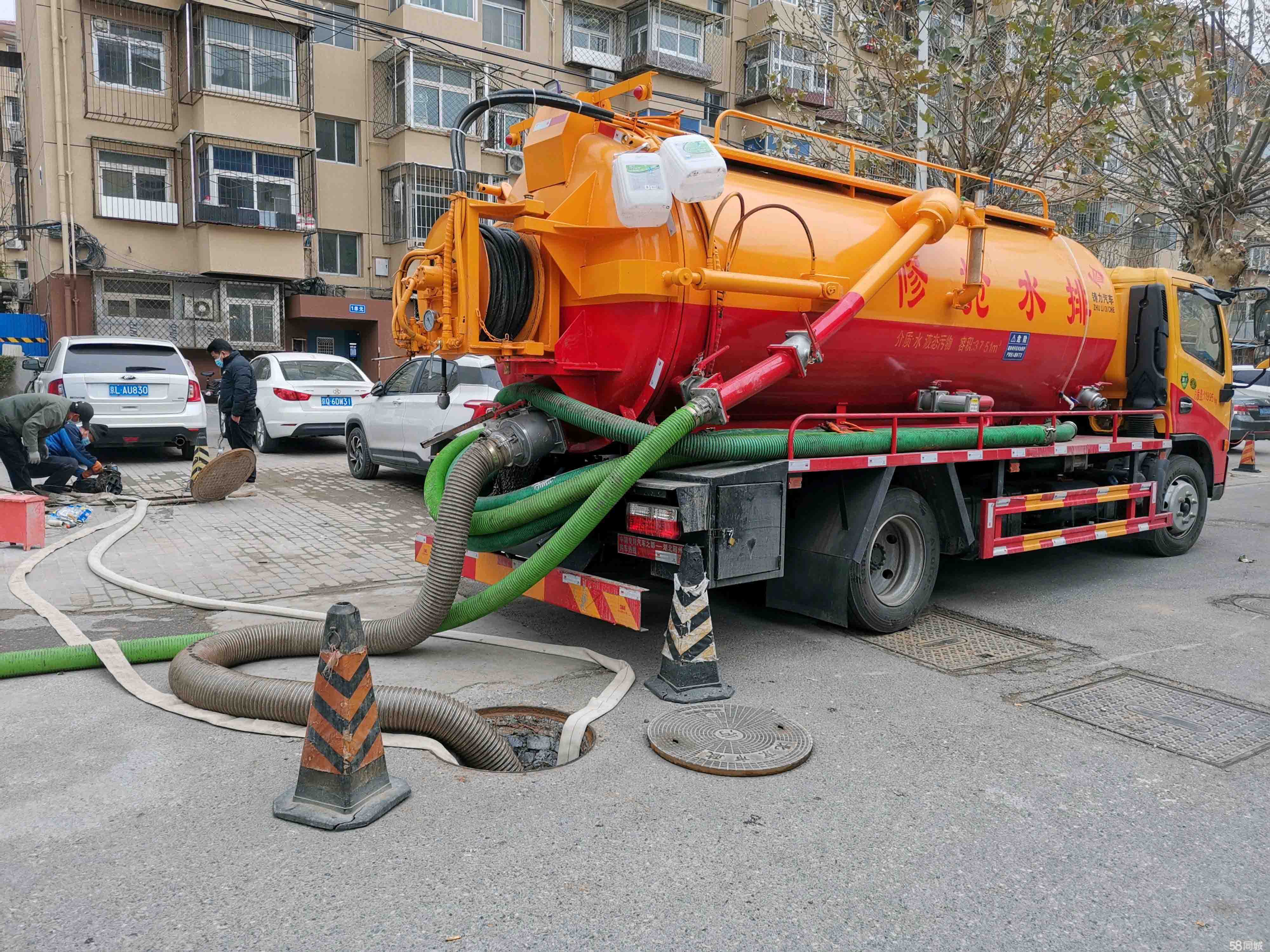 沙湖原种场抽粪吸污